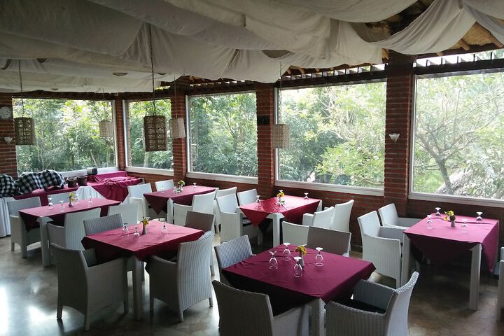Dining 148 of 184