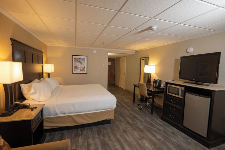 Suite 85 of 92