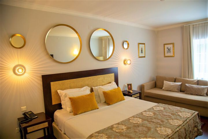 Room 4 of 60