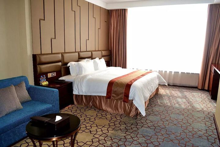 Room 11 of 71