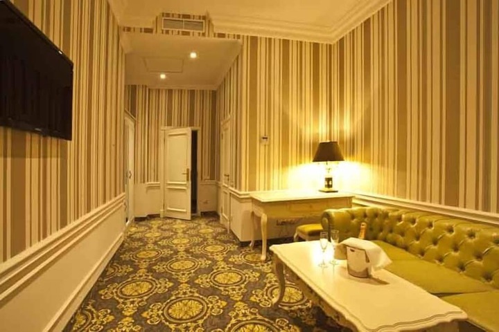 Room 20 of 36