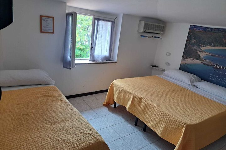 Room 7 of 30