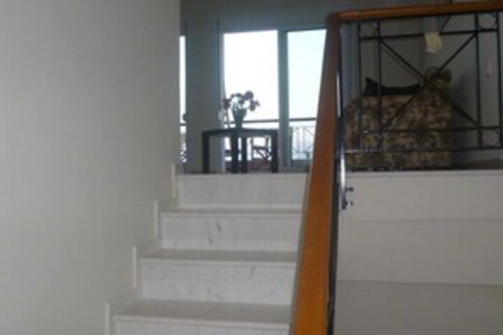 Room 10 of 23
