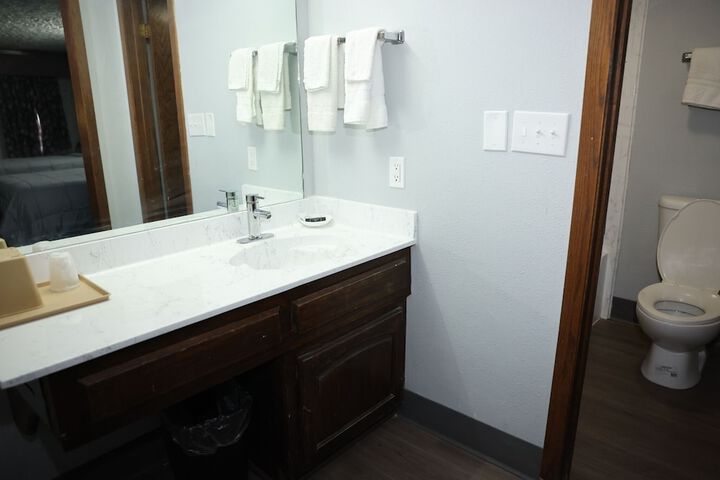 Room 10 of 22