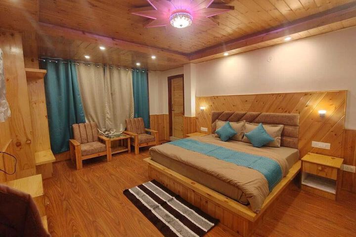 Room 6 of 36