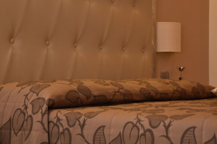 Room 9 of 44