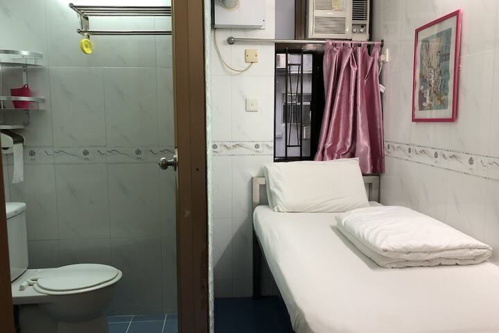 Room 11 of 45