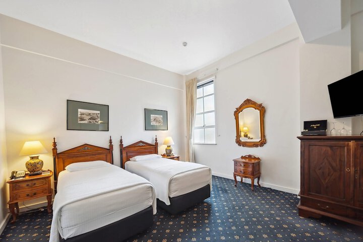 Room 50 of 79