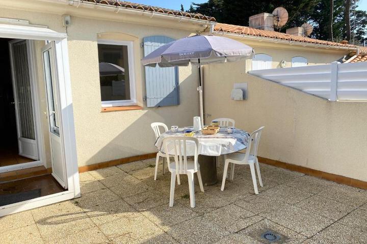 Maison de Vacances Cosy à 800m de la Plage avec Cour Privative et Accès WIFI - FR-1-231-161