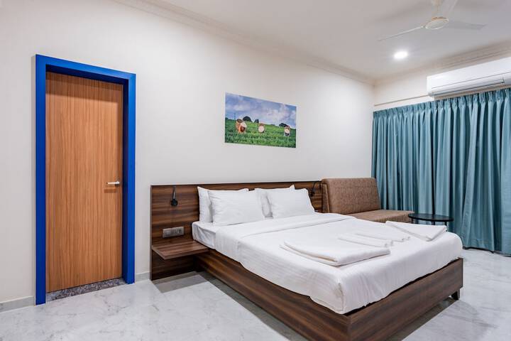 Room 4 of 15
