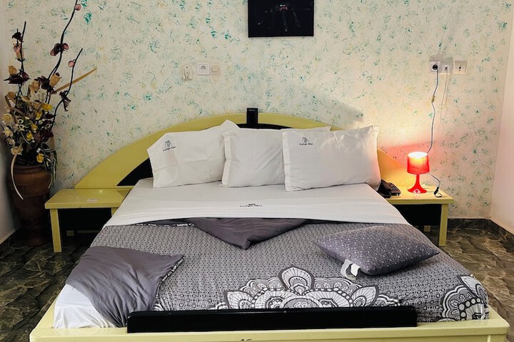 Room 89 of 307