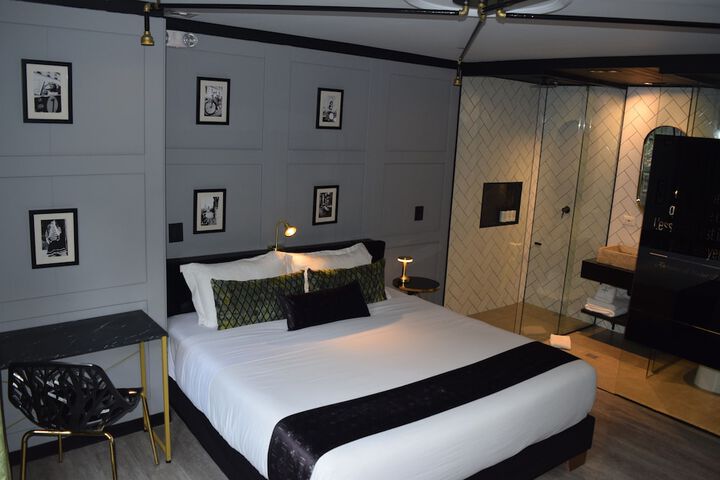 Room 45 of 99