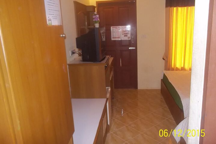 Room 10 of 36