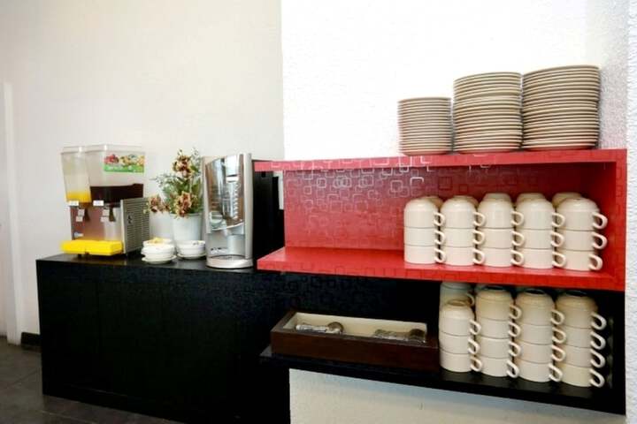 Breakfast/Coffee Service 40 of 57