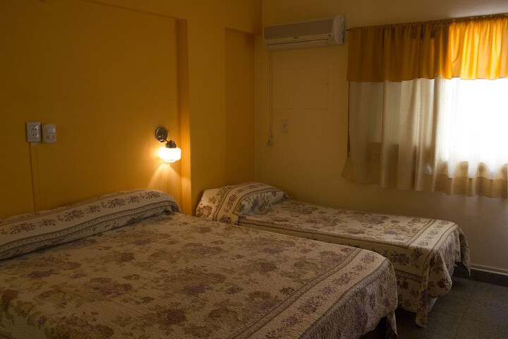 Room 16 of 18