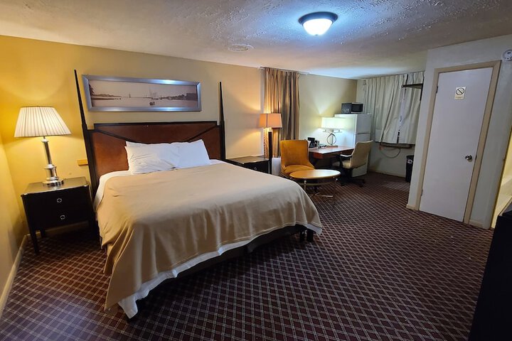 Room 3 of 18