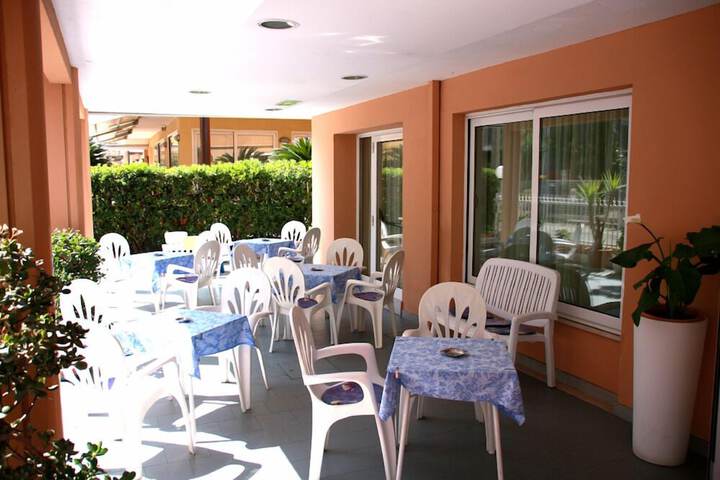 Terrace/Patio 38 of 43