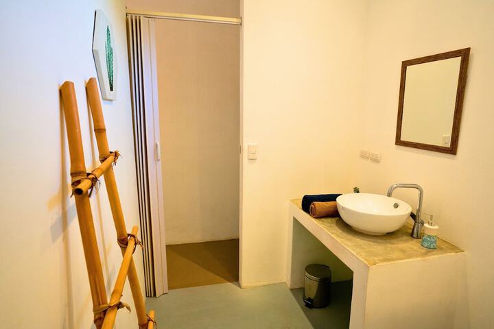 Room 173 of 193