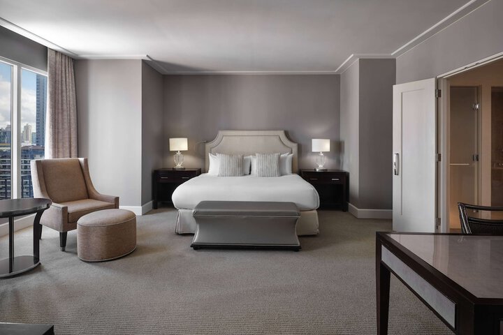 Room 17 of 160