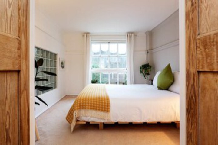 Room 18 of 20