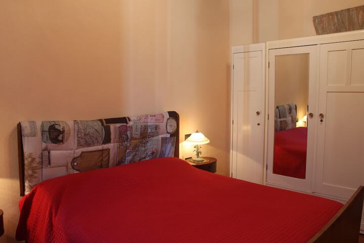 Room 11 of 31