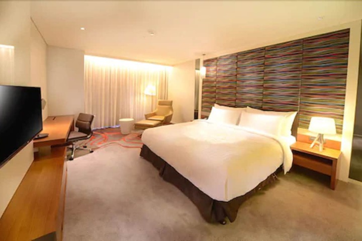 Room 13 of 41