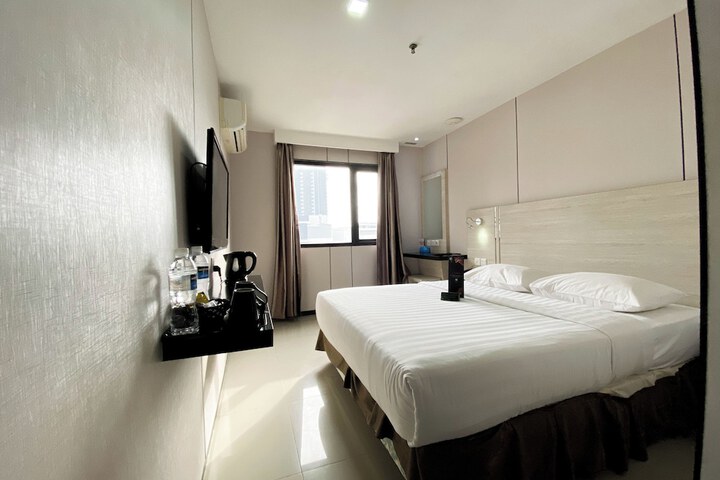 Room 10 of 63