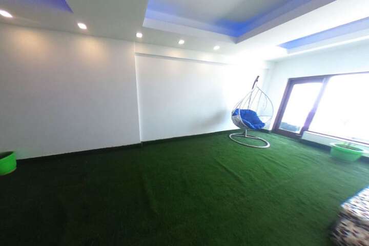 Room 40 of 77