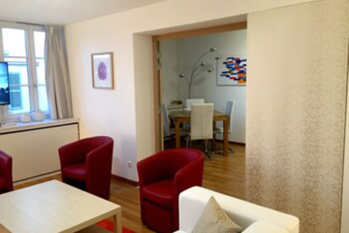 Room 12 of 38