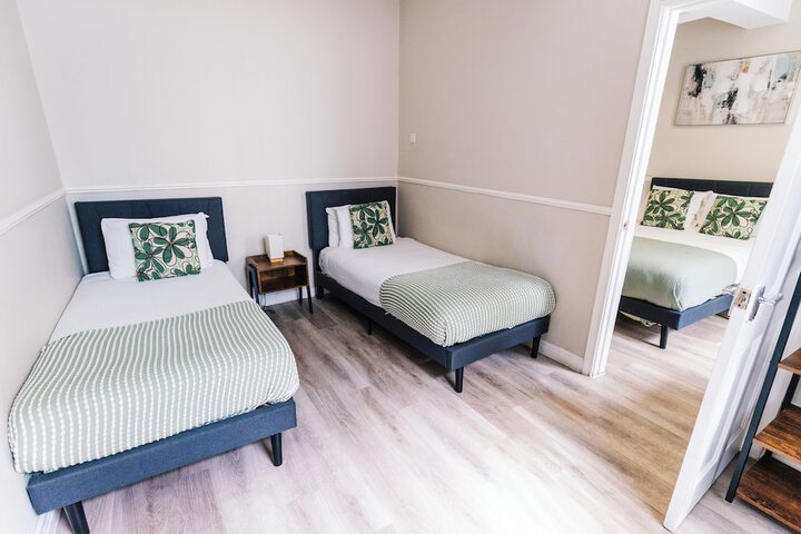 Room 48 of 156