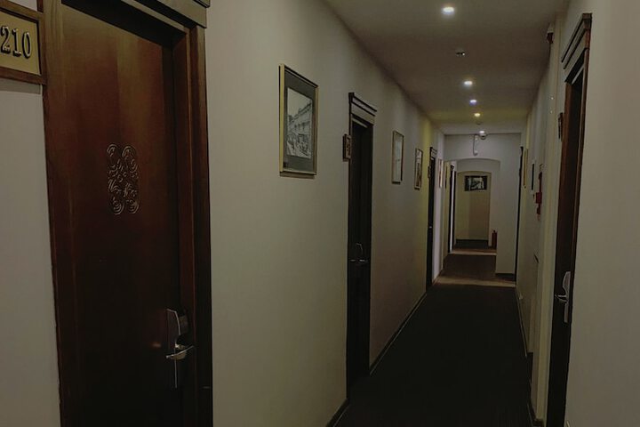 Room 24 of 50