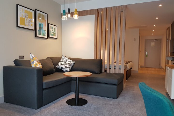 Room 15 of 115
