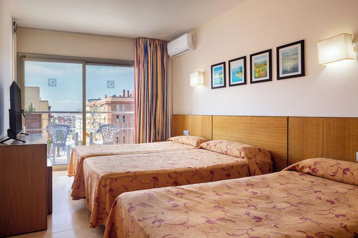 Room 4 of 27