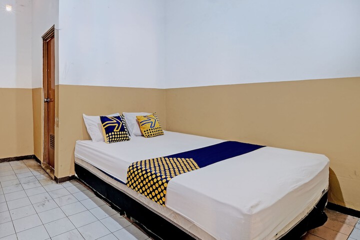 Room 16 of 36