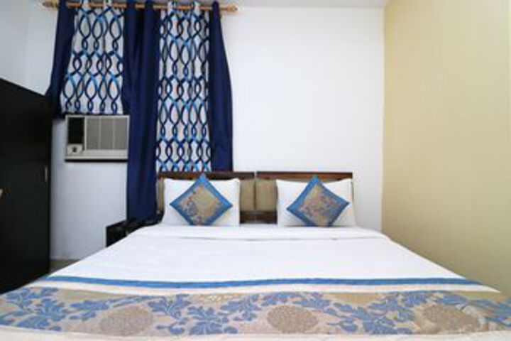 Room 6 of 22