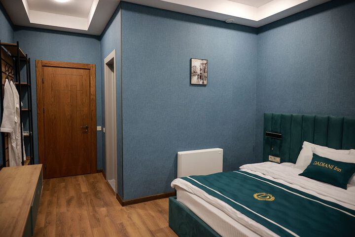 Room 16 of 42
