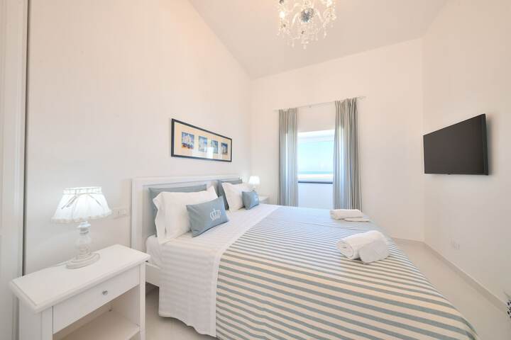 Room 17 of 24