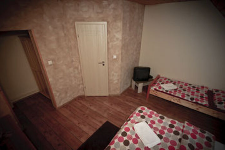 Room 34 of 47