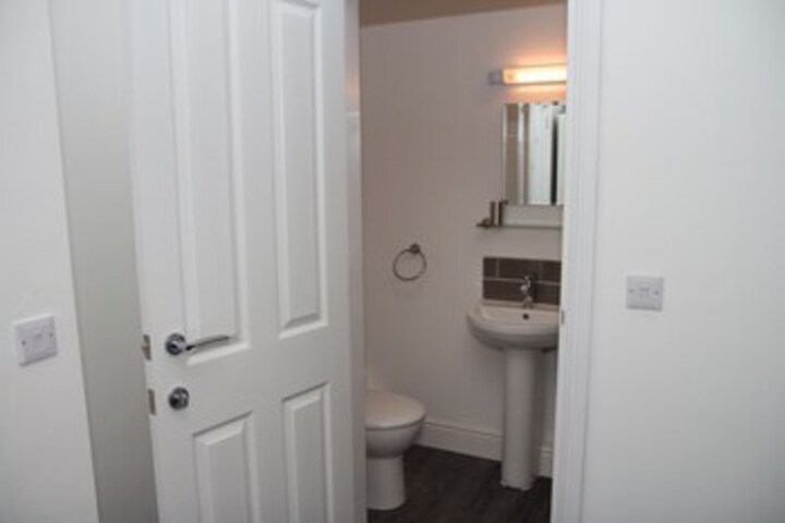 Room 4 of 36
