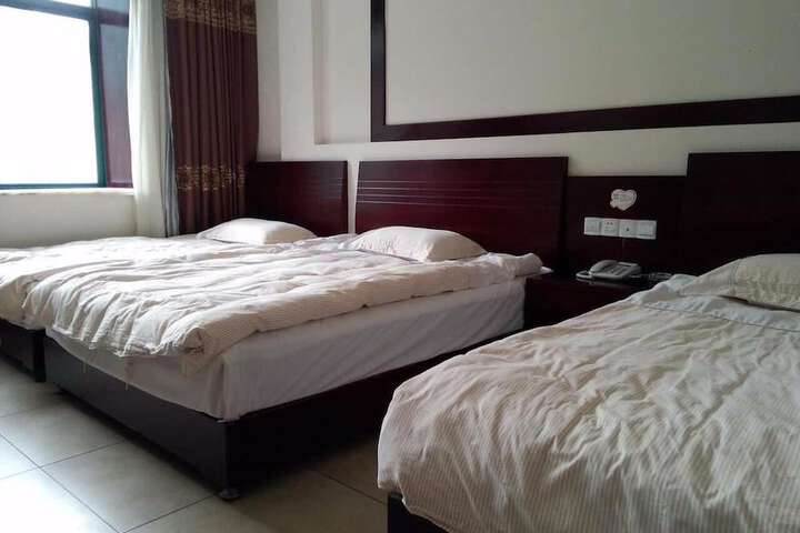 Room 11 of 27