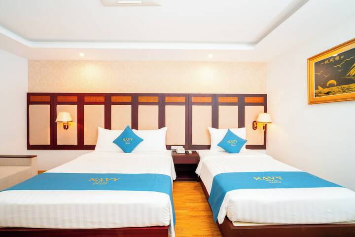 Room 28 of 164