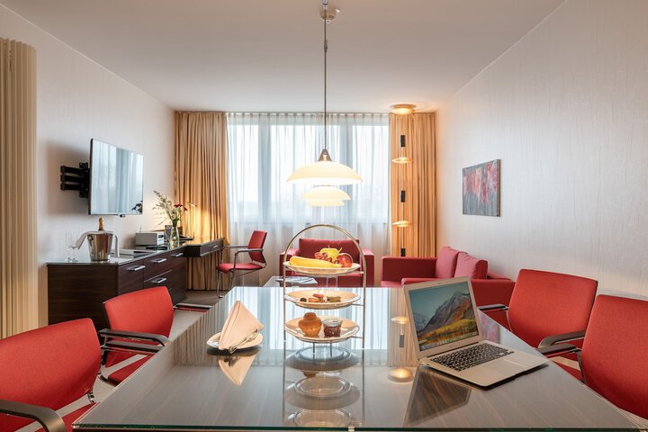 Room 15 of 24
