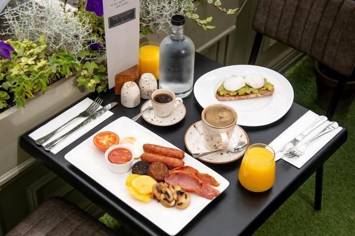 Breakfast/Coffee Service 26 of 27