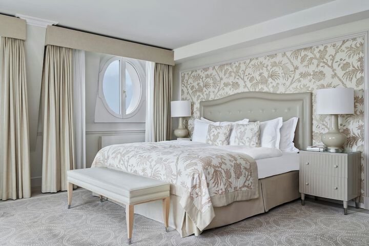 Room 90 of 183