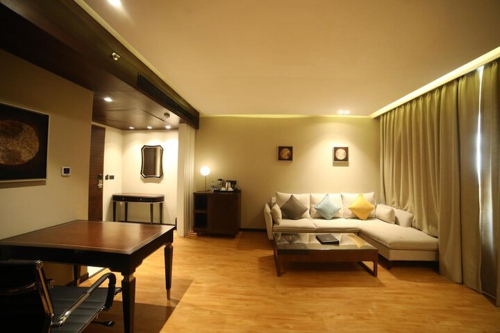 Room 18 of 54