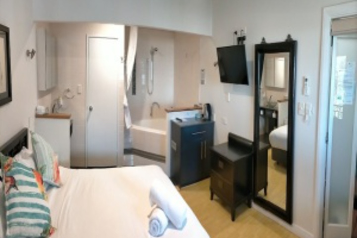 Room 357 of 420