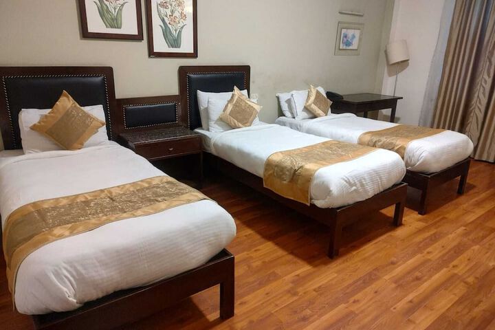 Room 8 of 22