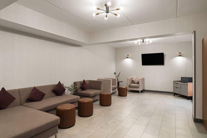 Hotel Interior 6 of 63