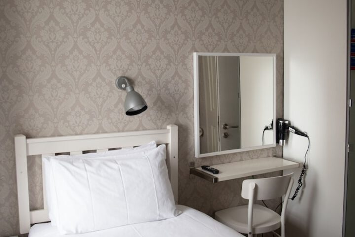 Room 44 of 88