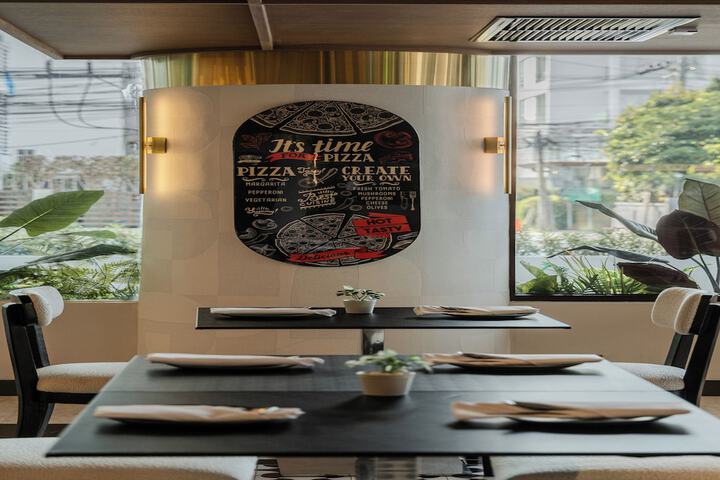 Dining 104 of 113